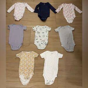 Carter's Floral, Dotted, and Striped Bodysuits - 8 piece Set - 18 months